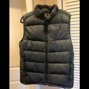 Men’s Mountain HardWear down vest